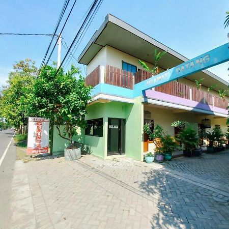 Hotel Gerung 2 near Luwes Mall Nganjuk Exterior foto