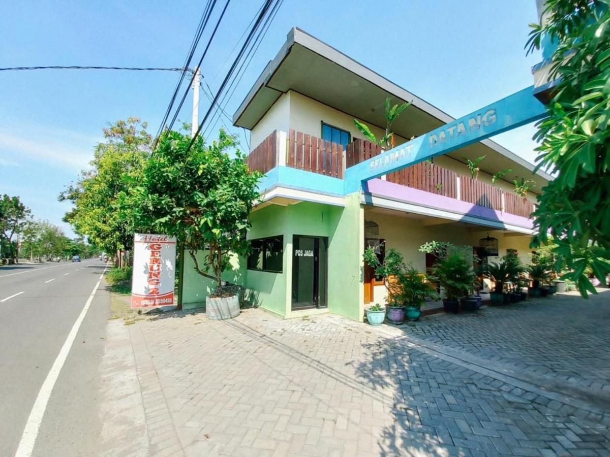 Hotel Gerung 2 near Luwes Mall Nganjuk Exterior foto