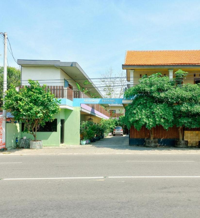 Hotel Gerung 2 near Luwes Mall Nganjuk Exterior foto