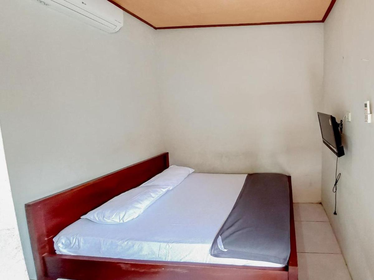 Hotel Gerung 2 near Luwes Mall Nganjuk Exterior foto