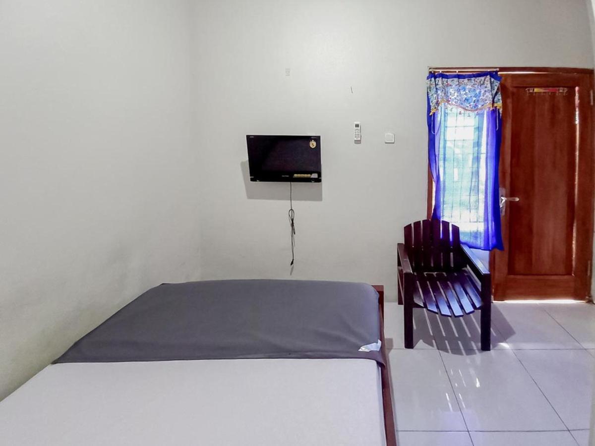 Hotel Gerung 2 near Luwes Mall Nganjuk Exterior foto
